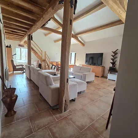 Avec Vue Panoramique Nyaraló